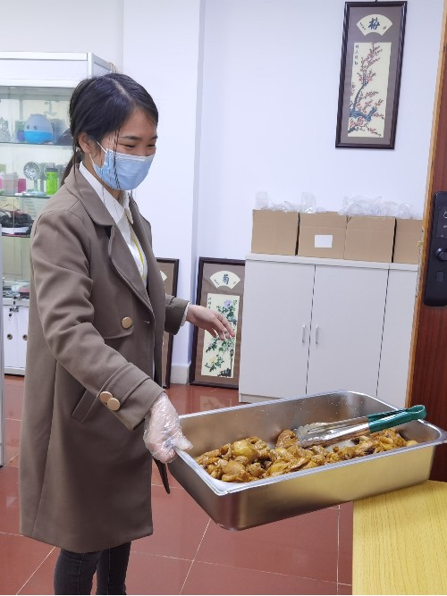 世邦塑膠注塑模具廠祝大家冬至快樂(lè)