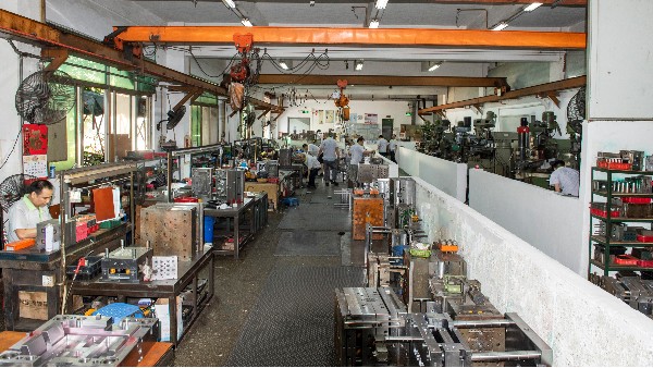 塑膠模具開模廠家告訴你影響注塑件強度的幾點參數(shù)