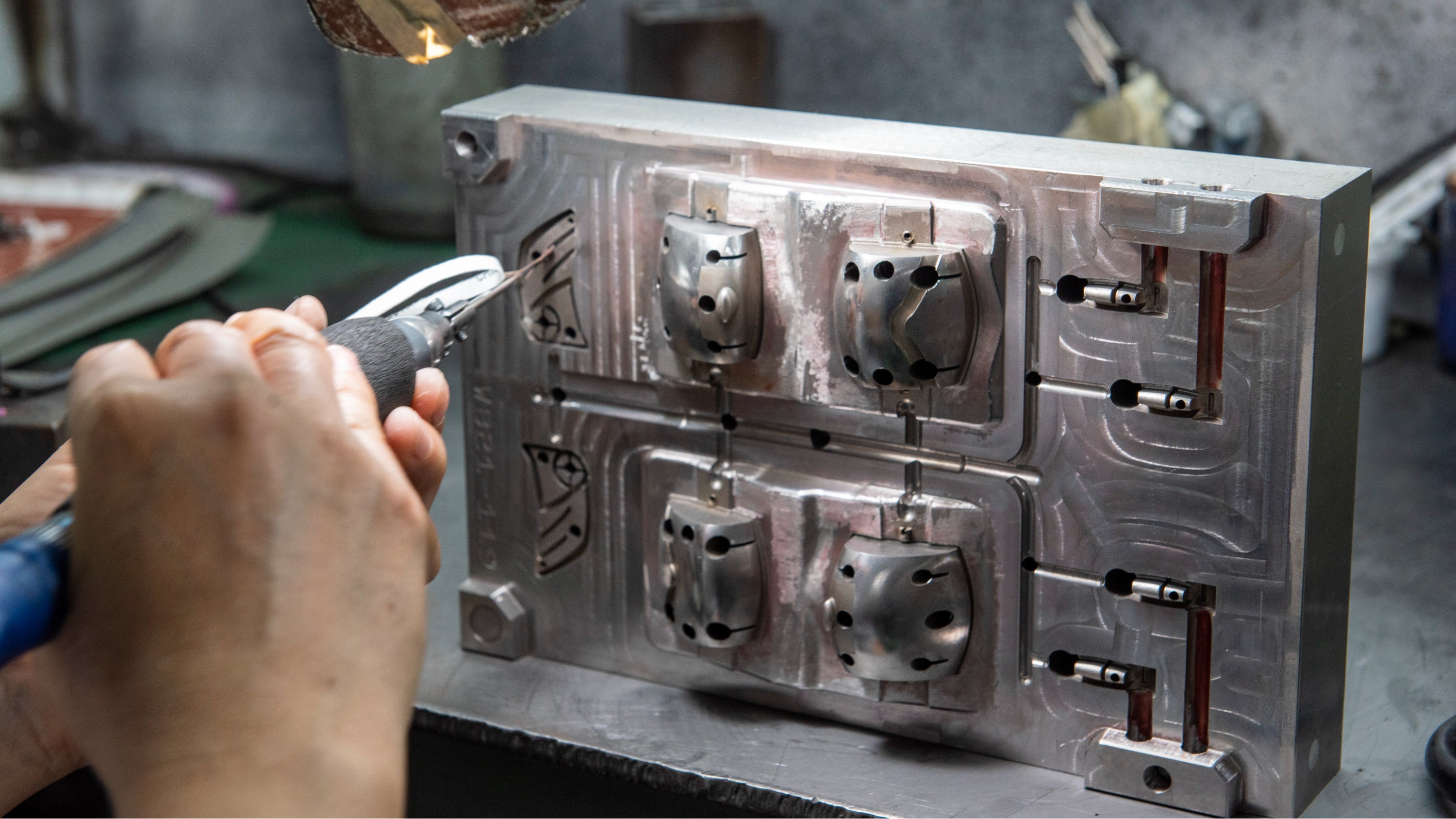 注塑模具開模一般是用什么模具鋼比較好？