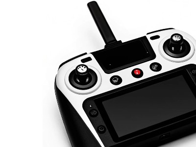 手持一體顯示無人機(jī)遙控器定制 手持一體顯示無人機(jī)遙控器定制